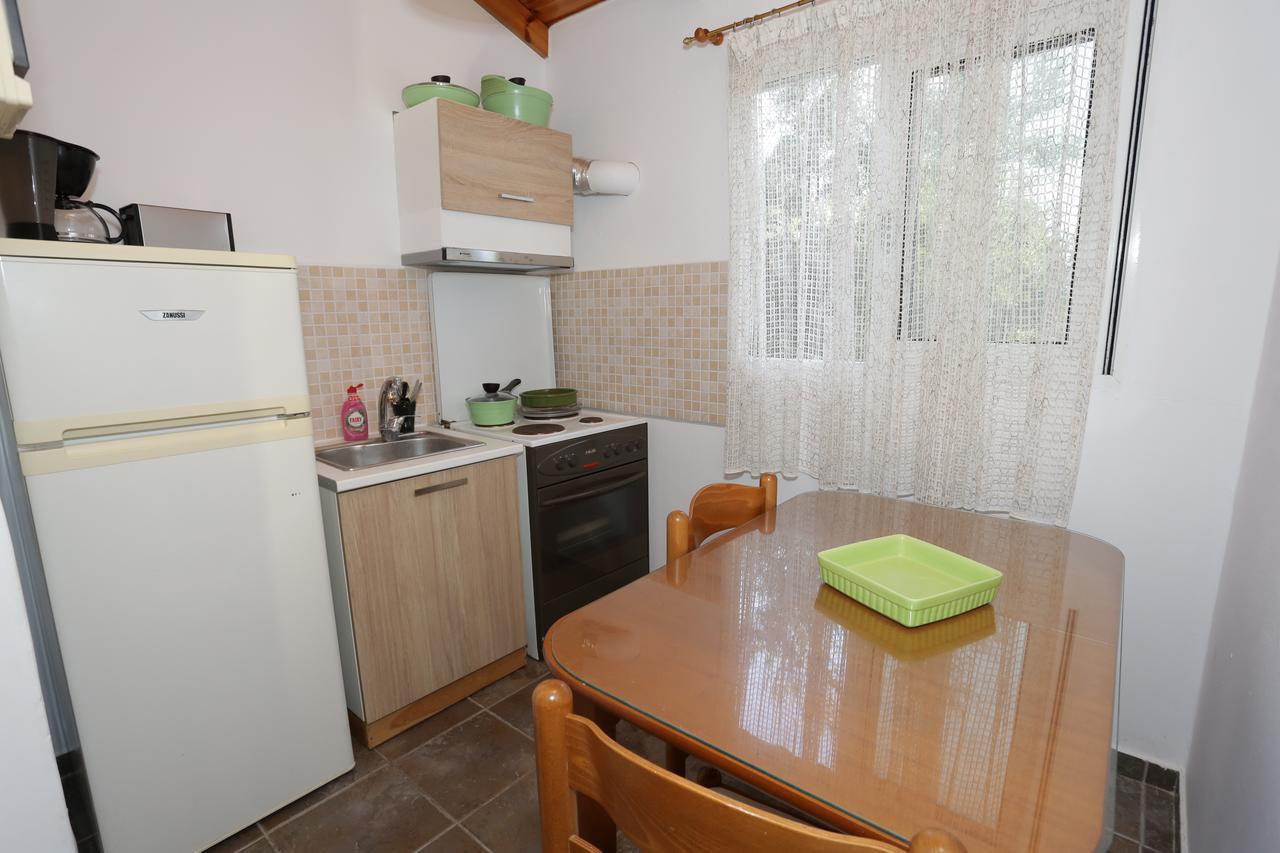 Artemis Suites Romanos  Exteriör bild