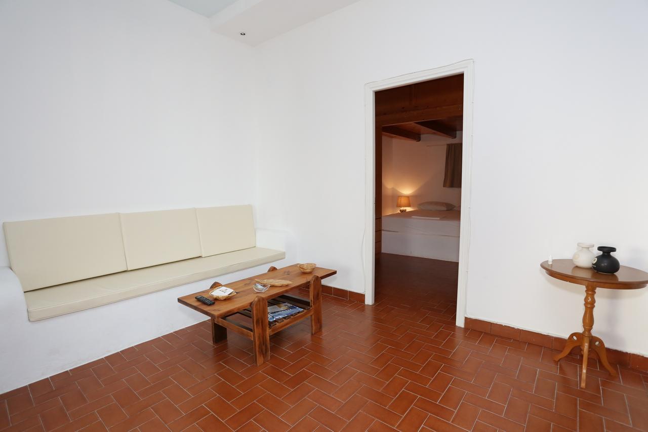 Artemis Suites Romanos  Exteriör bild