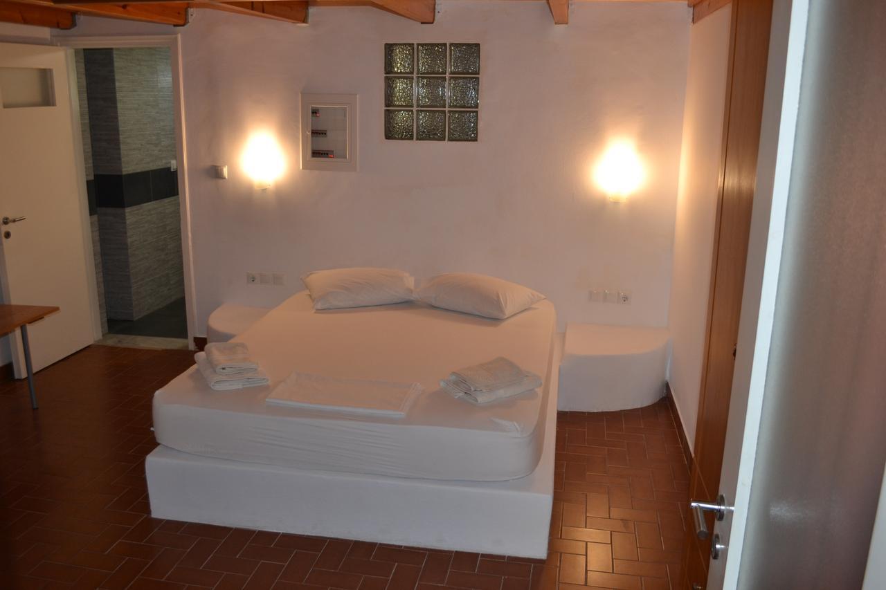 Artemis Suites Romanos  Exteriör bild