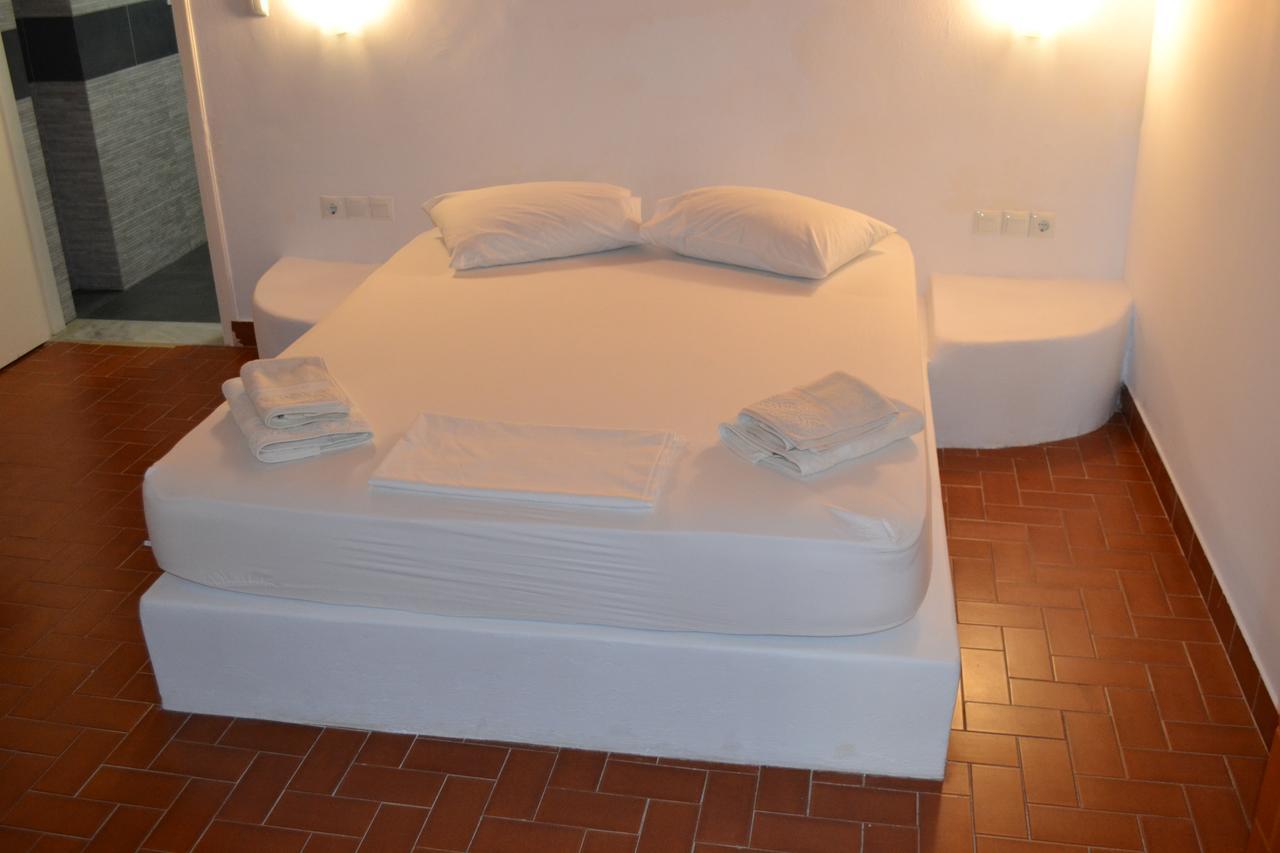 Artemis Suites Romanos  Exteriör bild