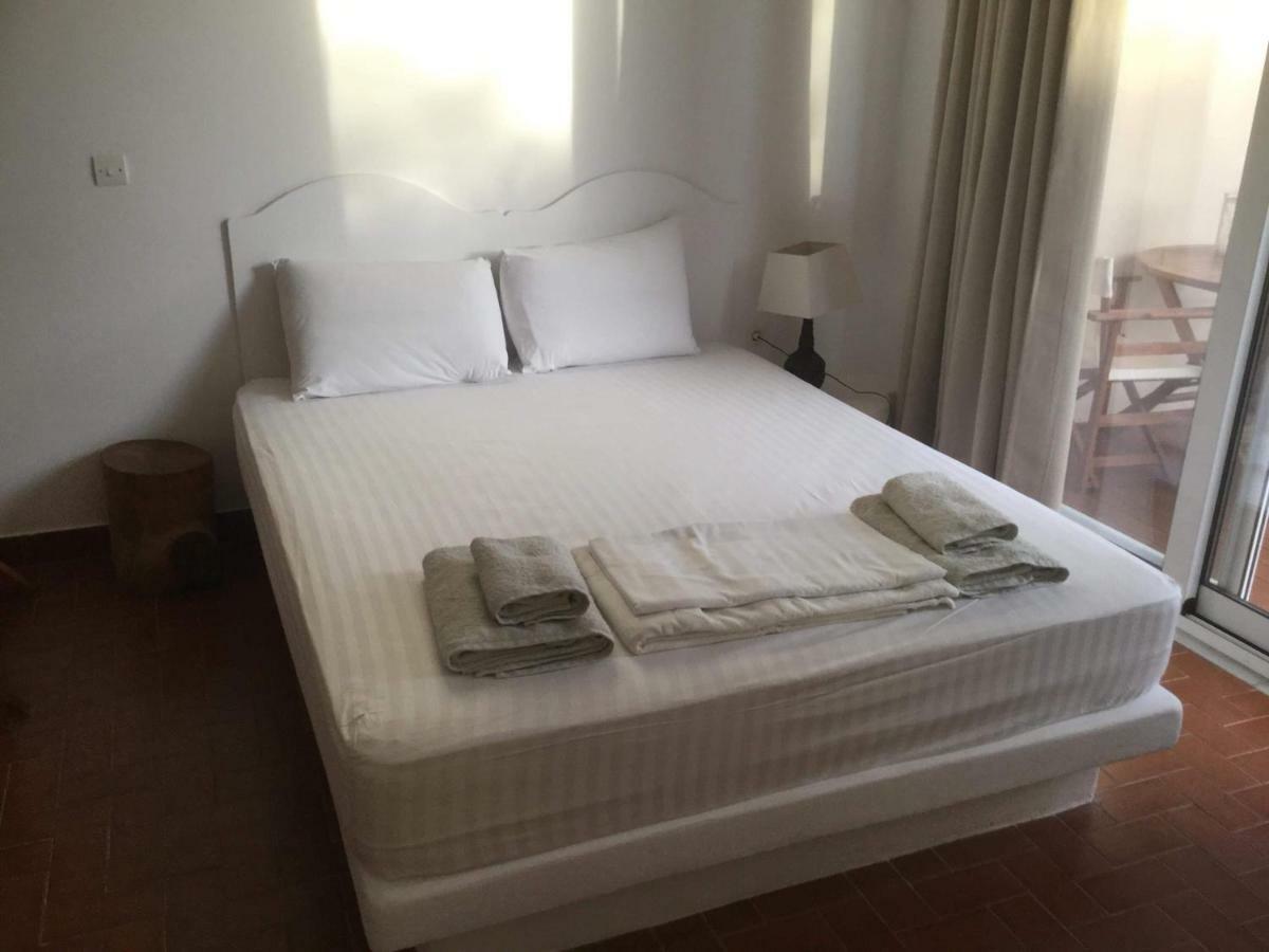 Artemis Suites Romanos  Exteriör bild